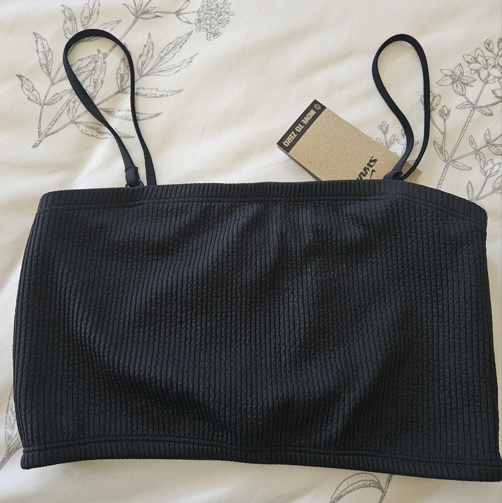 Nike Swim Elevated Essential Medium-Coverage Bandeau Midkini Top